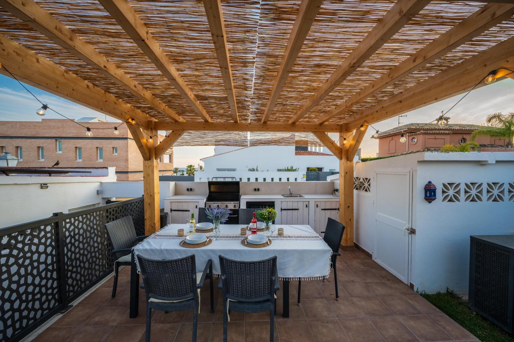 Typical Beach House Las Chapas Playa With Heated Pool Marbella Exteriér fotografie